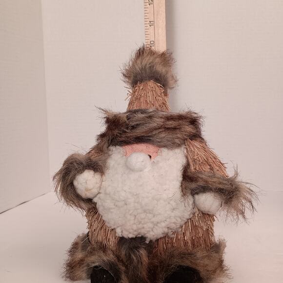 Gnome St Nicholas/Santa Straw with Faux Fur, Unique Christmas Decoration - Picture 8 of 8